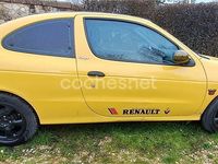 Usado Renault Mégane Coupé 100 CV (73 kW) 2000 Amarillo Coupe