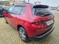 Usado Peugeot 2008 Style 100 CV (73 kW) 2017 Granate SUV