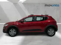 Usado Dacia Sandero Comfort 91 CV (66 kW) 2021 Rojo Berlina