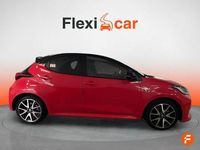 Usado Toyota Yaris Hybrid Active 116 CV (85 kW) 2021 Rojo Berlina
