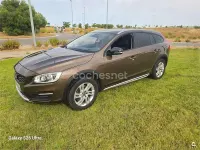 Usado Volvo V60 CC Momentum 150 CV (110 kW) 2017 Marrón Familiar
