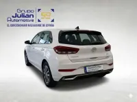 Usado Hyundai i30 101 CV (74 kW) 2024 Blanco Utilitario