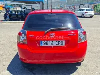Usado Toyota Corolla Sol 110 CV (80 kW) 2004 Rojo Berlina