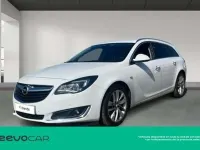 Usado Opel Insignia Selective 136 CV (100 kW) 2017 Blanco Familiar