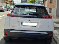 Usado Peugeot 2008 Active 100 CV (73 kW) 2021 Blanco SUV