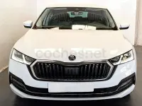 Usado Skoda Octavia Style 150 CV (110 kW) 2022 Blanco Berlina