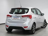 Usado Hyundai ix20 90 CV (66 kW) 2017 Gris plata Utilitario