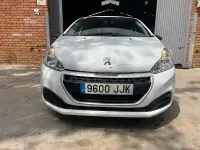 Usado Peugeot 208 Access 82 CV (60 kW) 2015 Gris / plata Utilitario