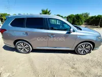 Usado Mitsubishi Outlander P-HEV 224 CV (164 kW) 2020 Gris / plata SUV
