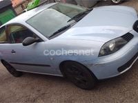 Usado Seat Ibiza Stella 64 CV (47 kW) 2003 Azul Berlina