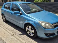 Usado Opel Astra Enjoy 90 CV (66 kW) 2005 Azul Berlina