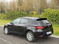 Usado Seat Leon Ecomotive 110 CV (80 kW) 2015 Negro Berlina