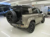 Usado Land Rover Defender 635 CV (467 kW) 2026 Marrón SUV