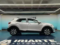 Usado Kia Stonic 100 CV (73 kW) 2022 Gris / plata SUV