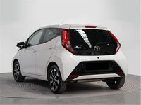 Usado Toyota Aygo X-play 72 CV (52 kW) 2021 Xblanco classic Utilitario