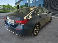 Usado Mercedes A180 116 CV (85 kW) 2022 Azul Berlina