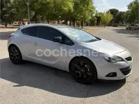 Usado Opel Astra GTC Sportive 165 CV (121 kW) 2012 Gris / plata Berlina