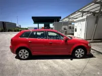 Usado Audi A3 Sportback Ambition 105 CV (77 kW) 2011 Rojo Utilitario