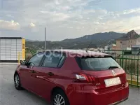 Usado Peugeot 308 Access 92 CV (67 kW) 2015 Rojo Berlina
