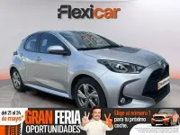 Gebraucht Toyota Yaris Hybrid Active 116 PS (85 kW) 2024 Grau Limousine