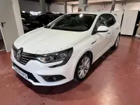 Usado Renault Mégane Zen 130 CV (95 kW) 2018 Blanco Berlina