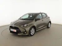 Usado Toyota Yaris Active 116 CV (85 kW) 2021 Verde Utilitario