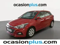 Usado Hyundai i20 75 CV (55 kW) 2019 Rojo Utilitario