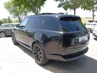 Usado Land Rover Range Rover SE 440 CV (323 kW) 2023 Negro SUV