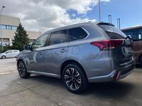Usado Mitsubishi Outlander P-HEV 203 CV (149 kW) 2017 Gris / plata SUV