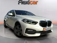 Używany BMW 116 116 KM (85 kW) 2021 Biały Hatchback