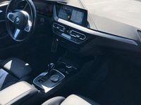 Usado BMW 118 M Sport 140 CV (102 kW) 2023 Azul Utilitario