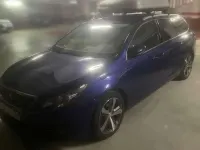 Usado Peugeot 308 SW Allure 120 CV (88 kW) 2018 Azul Familiar