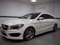 Usado Mercedes CLA200 Shooting Brake AMG line 136 CV (100 kW) 2015 Blanco Familiar