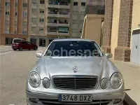 Usado Mercedes E320 Avantgarde 224 CV (164 kW) 2006 Gris / plata Berlina