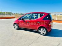 Usado Mercedes A160 Avantgarde 102 CV (75 kW) 2002 Granate Monovolumen