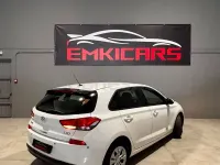Usado Hyundai i30 95 CV (69 kW) 2017 Blanco Berlina