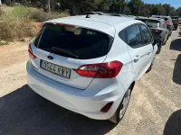 Usado Ford Fiesta Trend 101 CV (74 kW) 2019 Blanco Utilitario