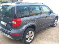 Usado Skoda Yeti Ambition 150 CV (110 kW) 2016 Gris / plata SUV