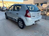 Usado Dacia Sandero Ambiance 75 HP (55 kW) 2011 Branco Sedan