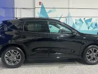 Usado Ford Kuga ST-Line 150 CV (110 kW) 2022 Negro agate (metalizado) SUV