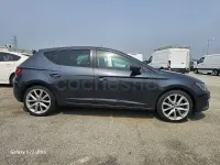 Usado Seat Leon Style 130 CV (95 kW) 2020 Azul Berlina