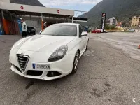 Usado Alfa Romeo Giulietta Distinctive 140 CV (102 kW) 2010 Blanco Utilitario