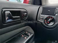 Usado VW Golf IV Conceptline 105 CV (77 kW) 2003 Rojo Berlina