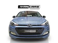 Usado Hyundai i20 84 CV (61 kW) 2015 Gris / plata Berlina
