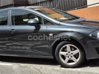 Usado Seat Leon Style 105 CV (77 kW) 2012 Gris / plata Berlina