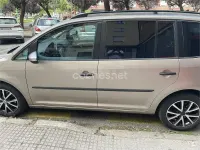 Usado VW Touran Advance 105 CV (77 kW) 2015 Beige Monovolumen