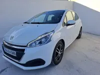 Usado Peugeot 208 Active 99 CV (72 kW) 2019 Blanco Utilitario