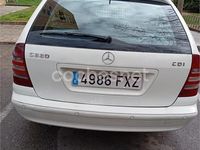 Usado Mercedes C220 Classic 150 CV (110 kW) 2007 Blanco Familiar