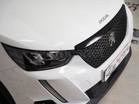 Używany Peugeot 2008 Active 100 KM (73 kW) 2021 Biały SUV