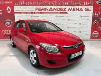 Usado Hyundai i30 Classic 109 CV (80 kW) 2010 Rojo Berlina